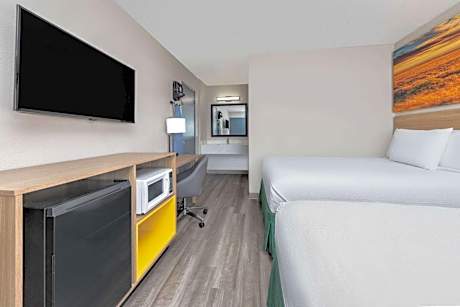 Double Room with Two Double Beds - Non-Smoking