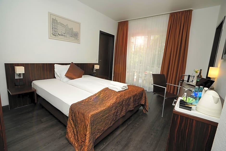 The Atrium Hotel