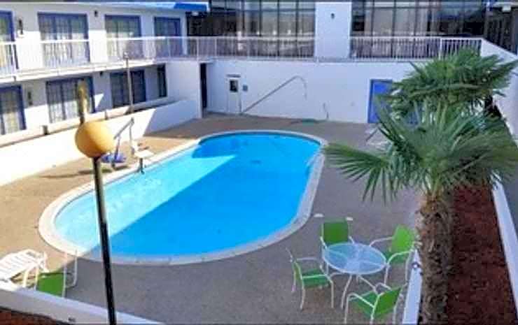 Motel 6-Opelousas, LA
