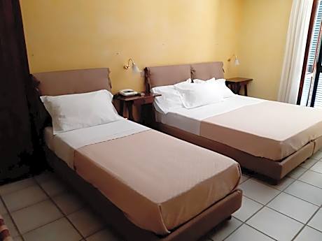 Classic Twin Room