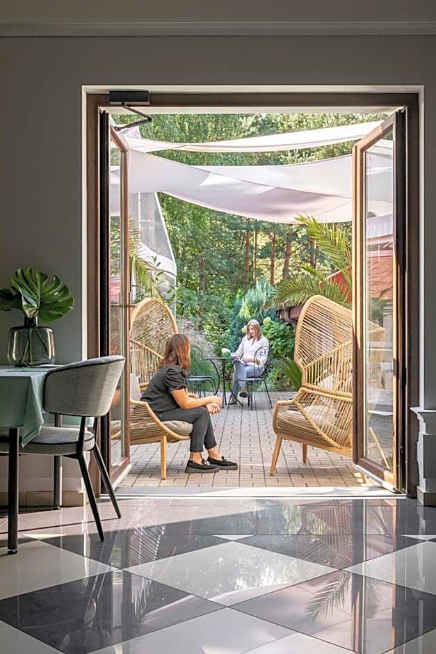 Rezydencja na Wzgórzu w zielonym sercu Łodzi przy Parku Krajobrazowym Ruda Wiilowa