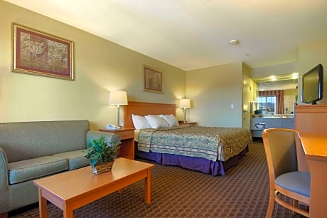 1 Queen Bed Mobility Accessible Room Smoking