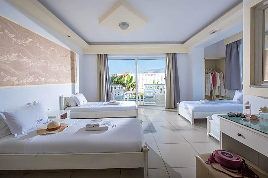 I Candy Malia by Estia