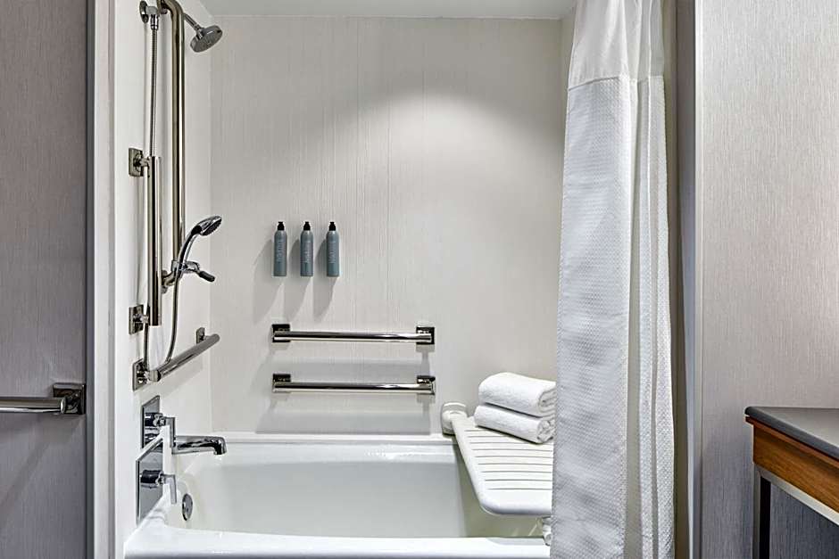 Courtyard by Marriott Detroit Downtown