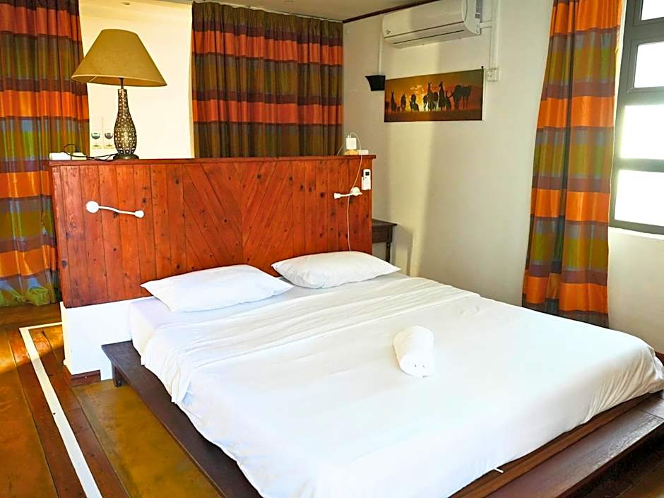 Villa Alizée Boutique Hotel - Idéal Couples & Pros - Rooftop - Parking privé