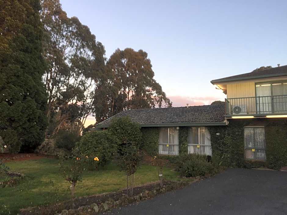 Woodmans Hill Motel