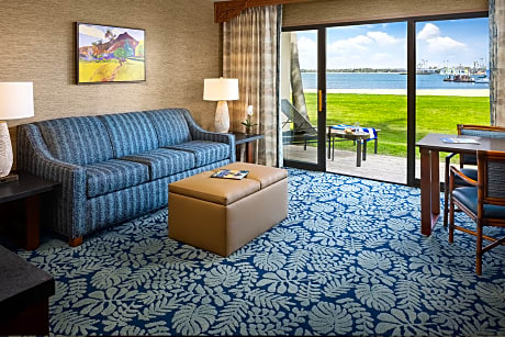 Bay Front Double Suite First Floor Connecting