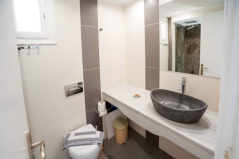 Ifestia Hotel