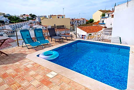 Colors Pool House