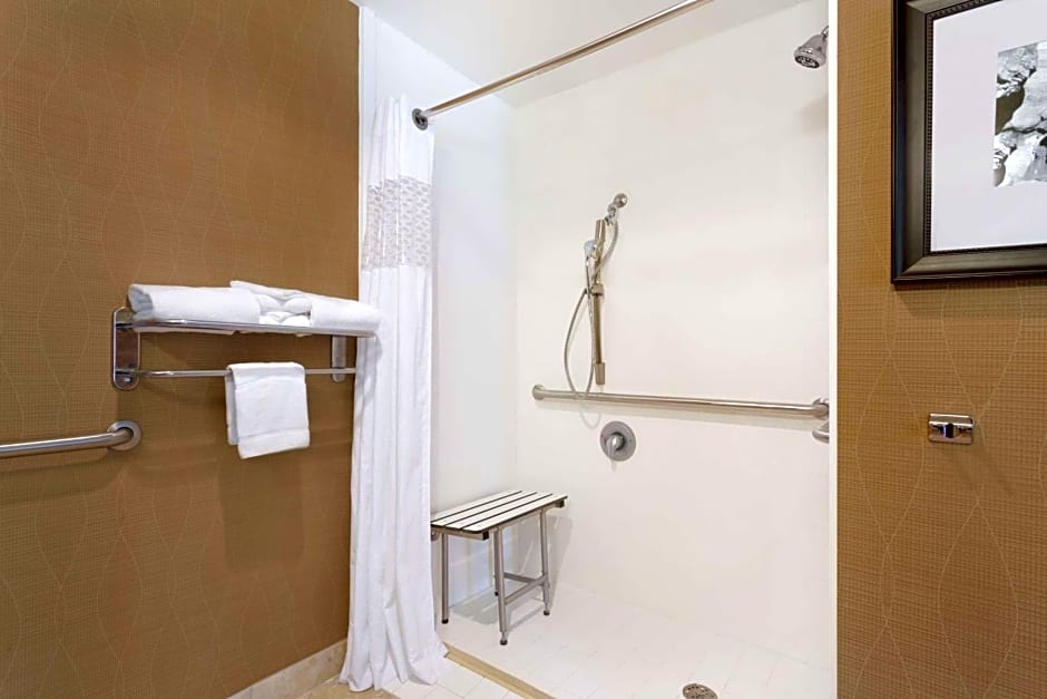 Hampton Inn & Suites Birmingham Airport Area