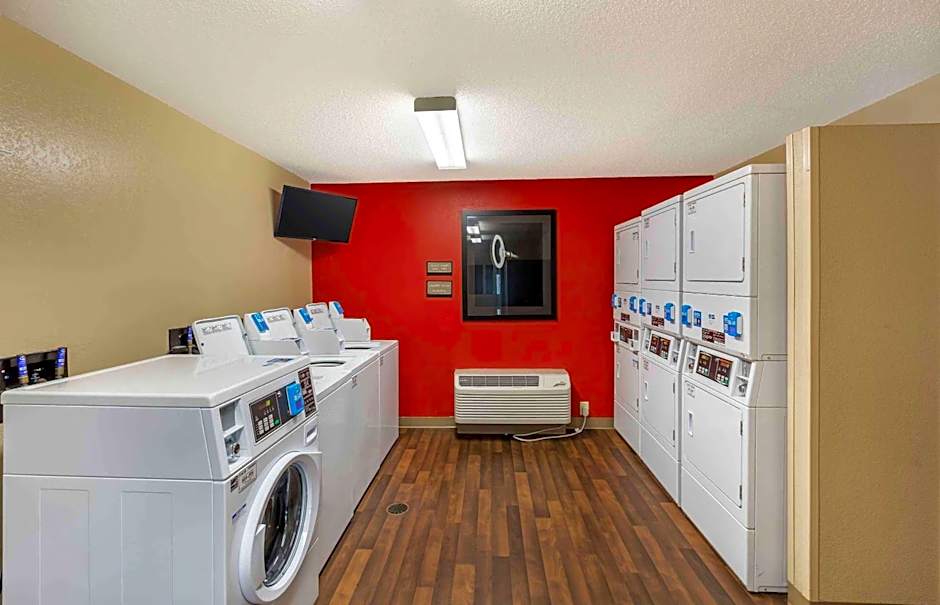 Extended Stay America Select Suites - Milwaukee - Wauwatosa