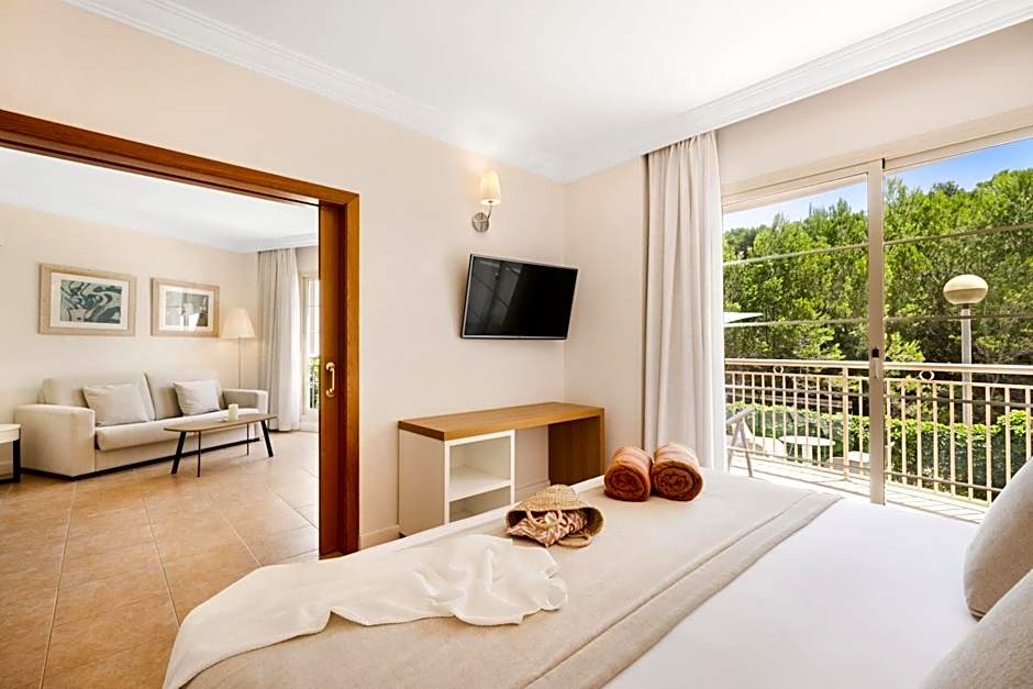 VIVA Suites & Spa Adults Only 16+