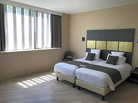 Superior Queen Room - Mobility Accessible