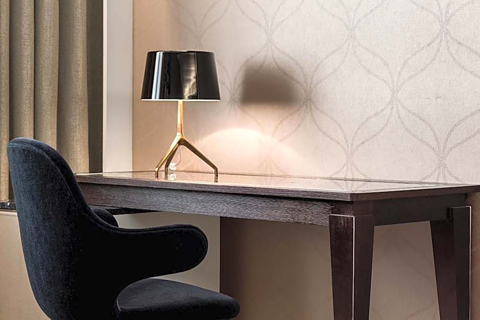 AC Hotel by Marriott Paris Porte Maillot