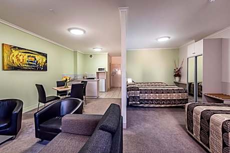 Open Plan Suite
