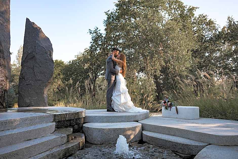 Sheraton Redding Hotel at the Sundial Bridge