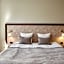 Ascot Hotel