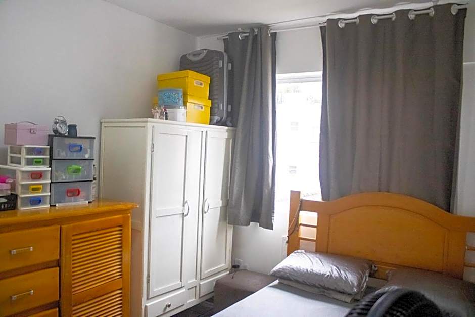 Apto com Wi Fi a 400m da Praia de Canasvieiras SC