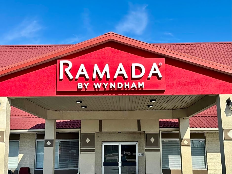 Ramada by Wyndham Lumberton