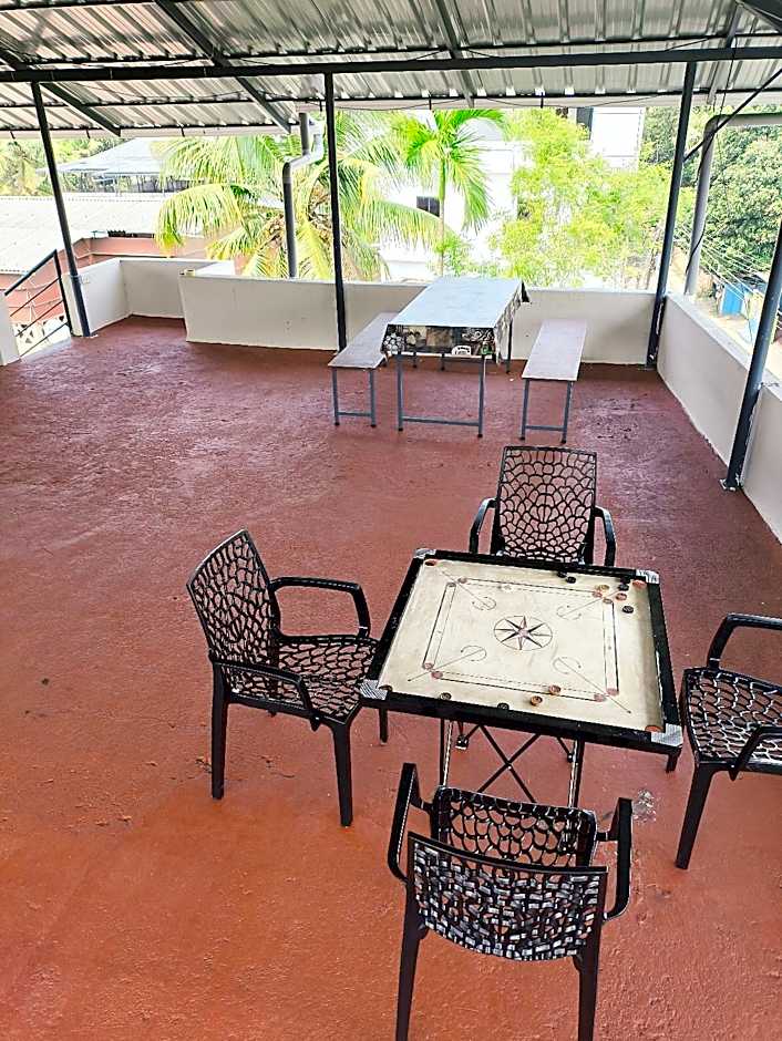 Hotel Stayzo – Cochin, NE