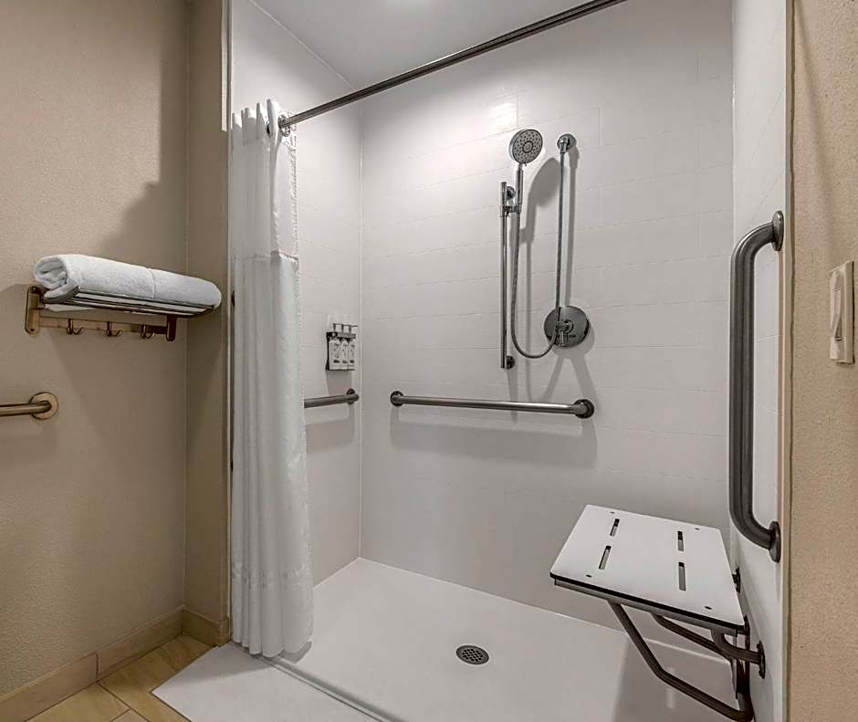 Holiday Inn Express San Diego South - National City By IHG