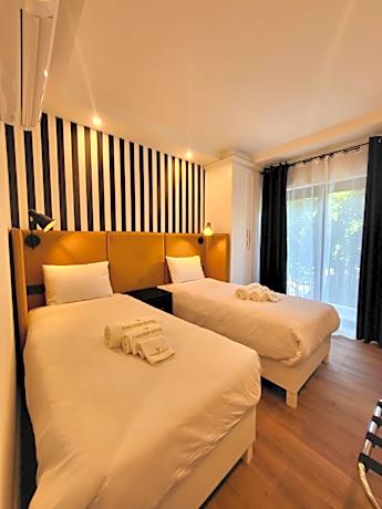 Double or Twin Room with Partial Sea View