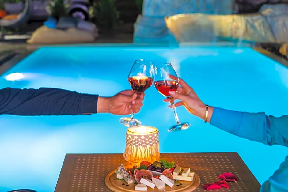 Santoterra Antigua Suites