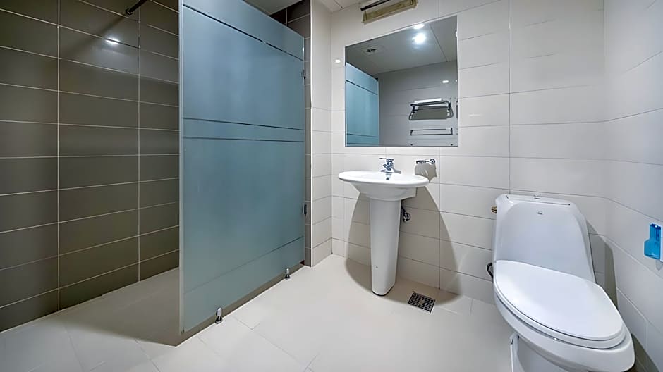 Yangyang Golden Bay Pension
