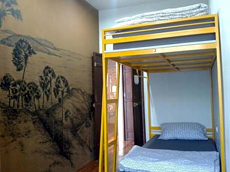 Standard Twin Room with Air Conditioner