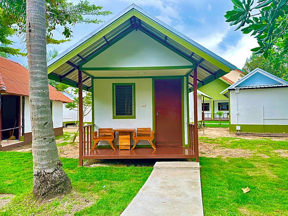 Lanta L.D. Beach Bungalows