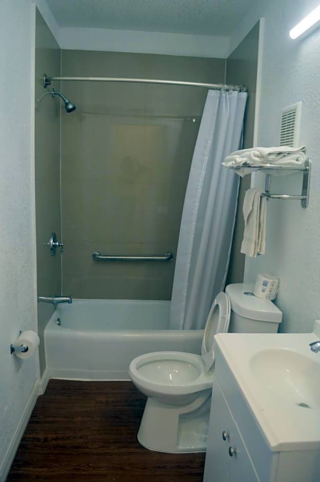 Photo 1 of 1 of 1 King Bed, Accessible