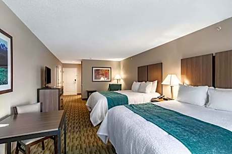 Queen Room with Two Queen Beds - Accessible/Non-Smoking