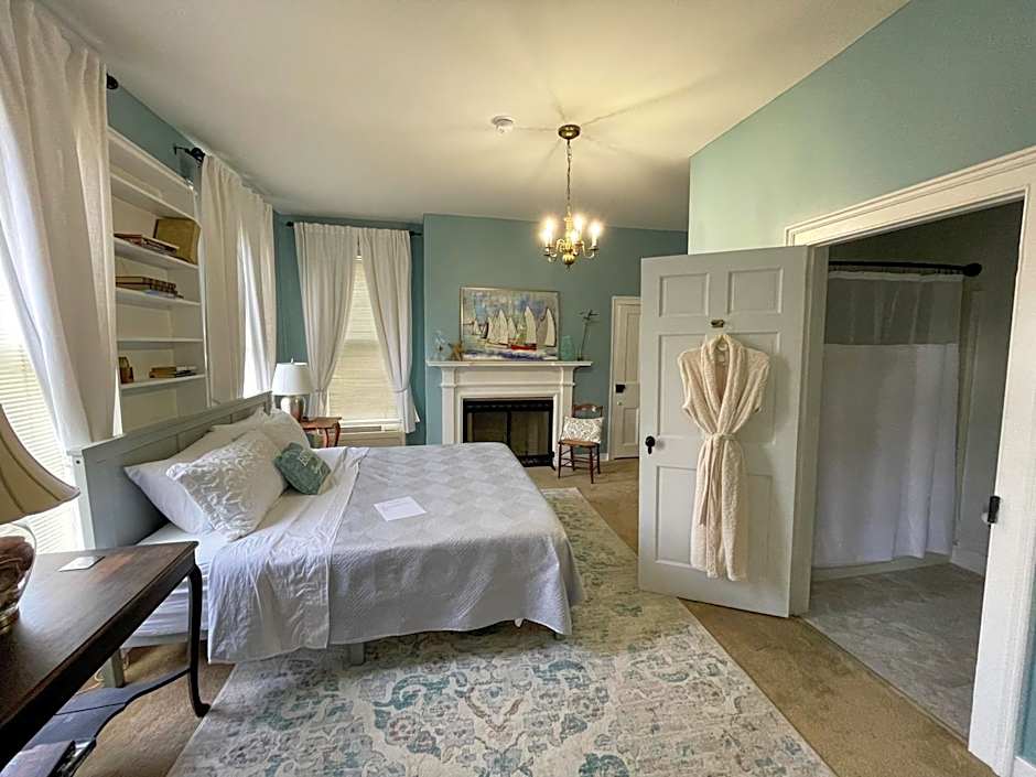 Photo 1 of 5 of Standard 1 King Bed