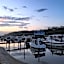 Lakeside Motel Waterfront