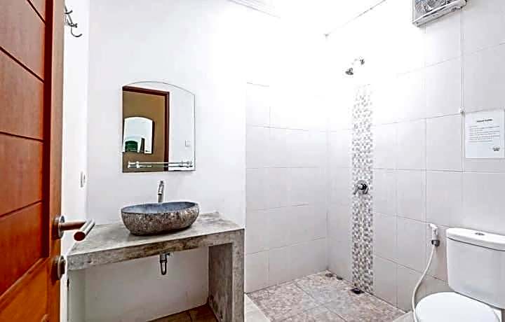 Castaway Hostel