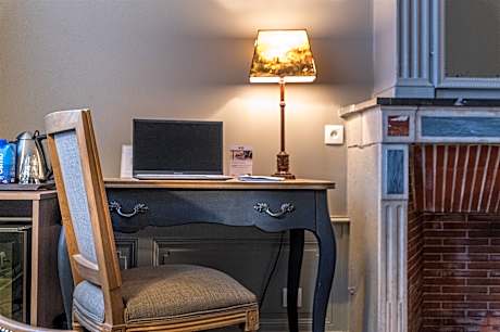 1 King Bed Non-Smoking Junior Suite Larger Room Living Area Twin On Request