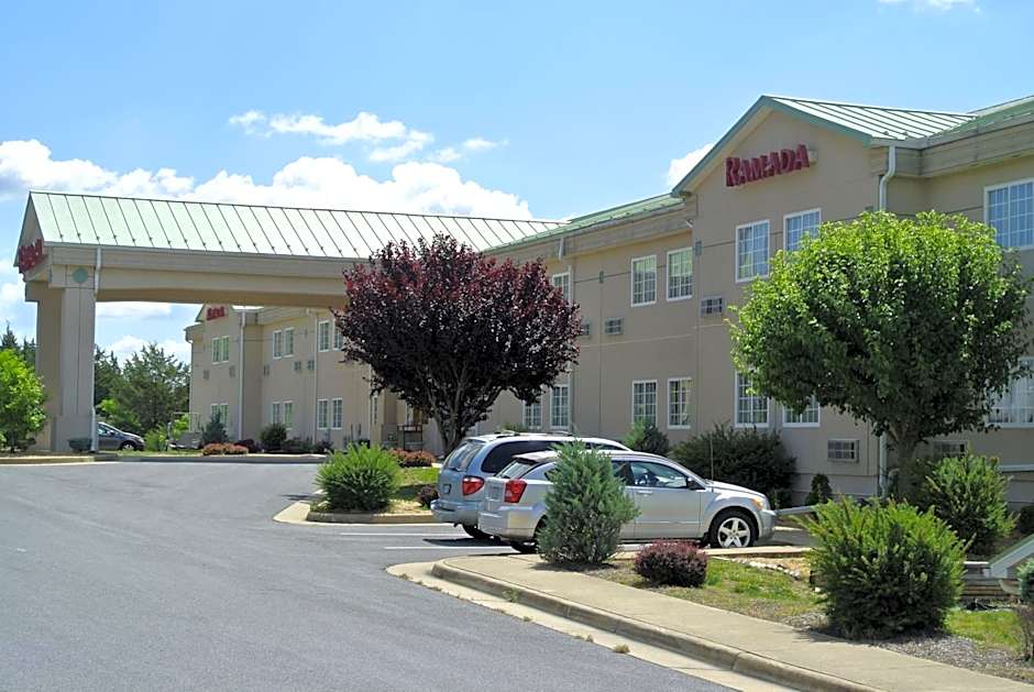 Ramada by Wyndham Strasburg