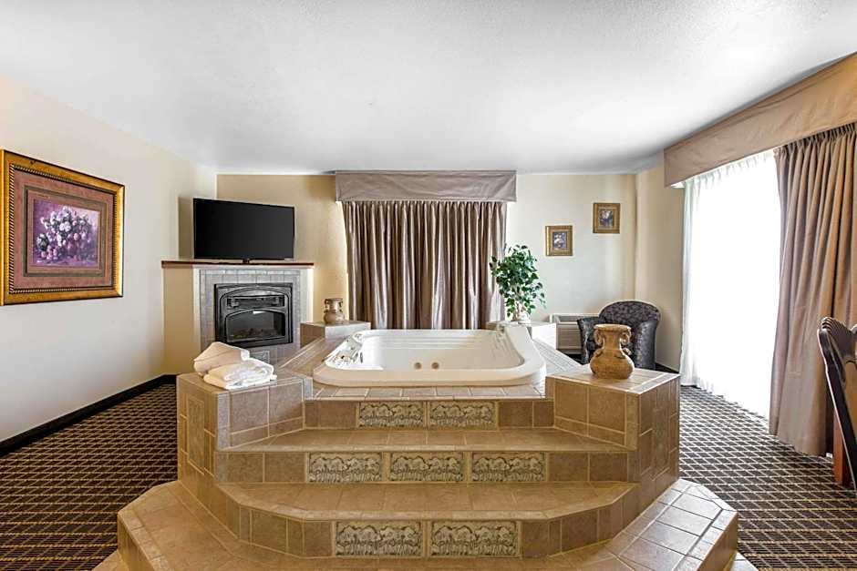 Quality Inn & Suites Silverthorne - Copper Mountain