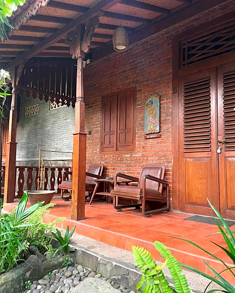 Bedhot Homestay