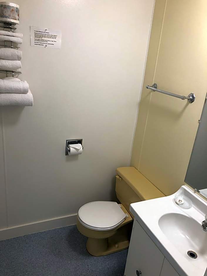 Creston Valley Motel