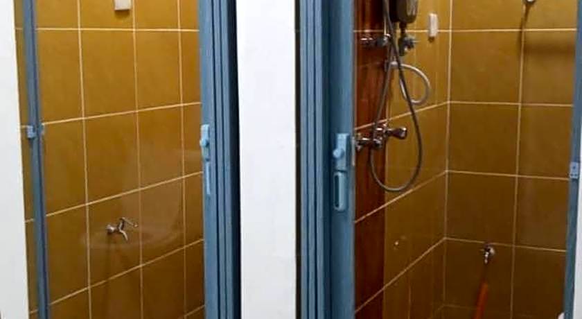 Super OYO 89771 Dane & Shue