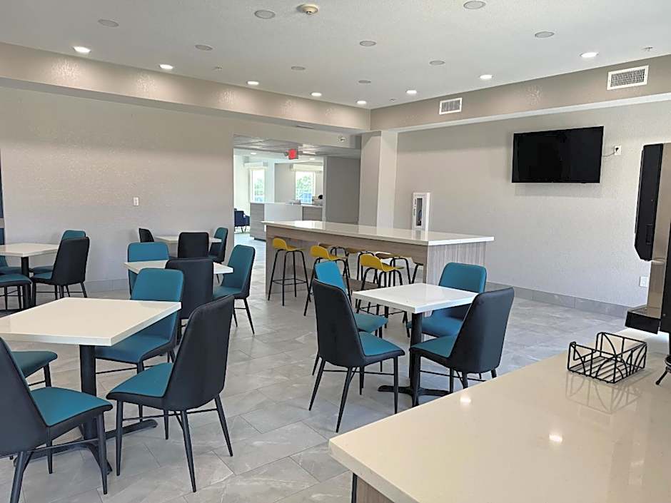 Sonesta Essential La Porte