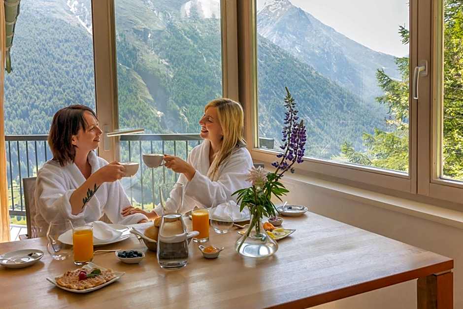 Waldhotel Fletschhorn Private Whole Hotel in Saas-Fee 360 Alpine Views & Sauna