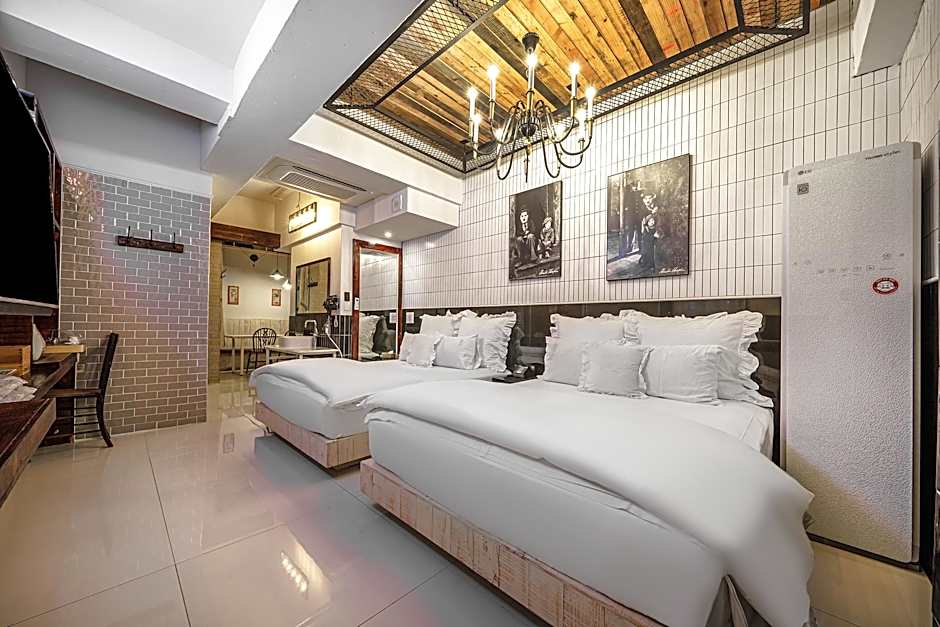 February Boutique Hotel Hwanggeum