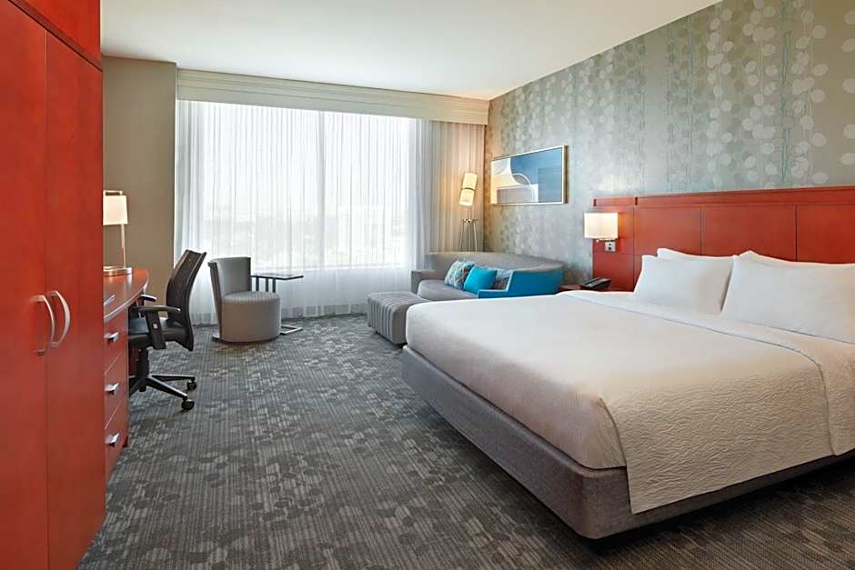 Courtyard by Marriott Ottawa East