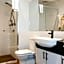 Punthill Essendon Grand Hotel