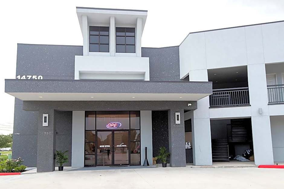 House Hotel