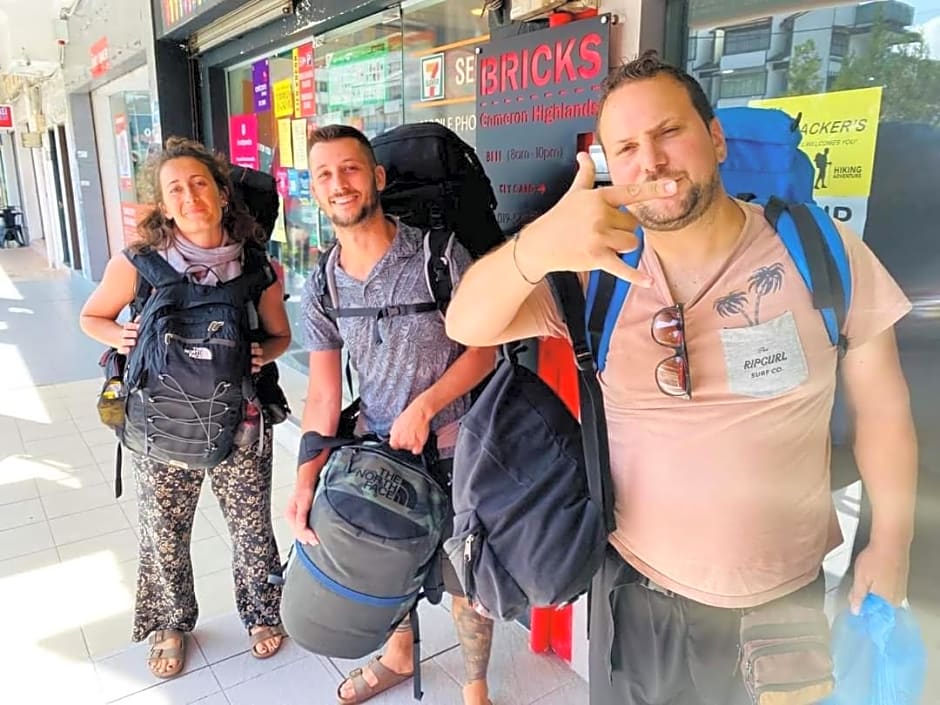 BRICKS Cameron Hostel