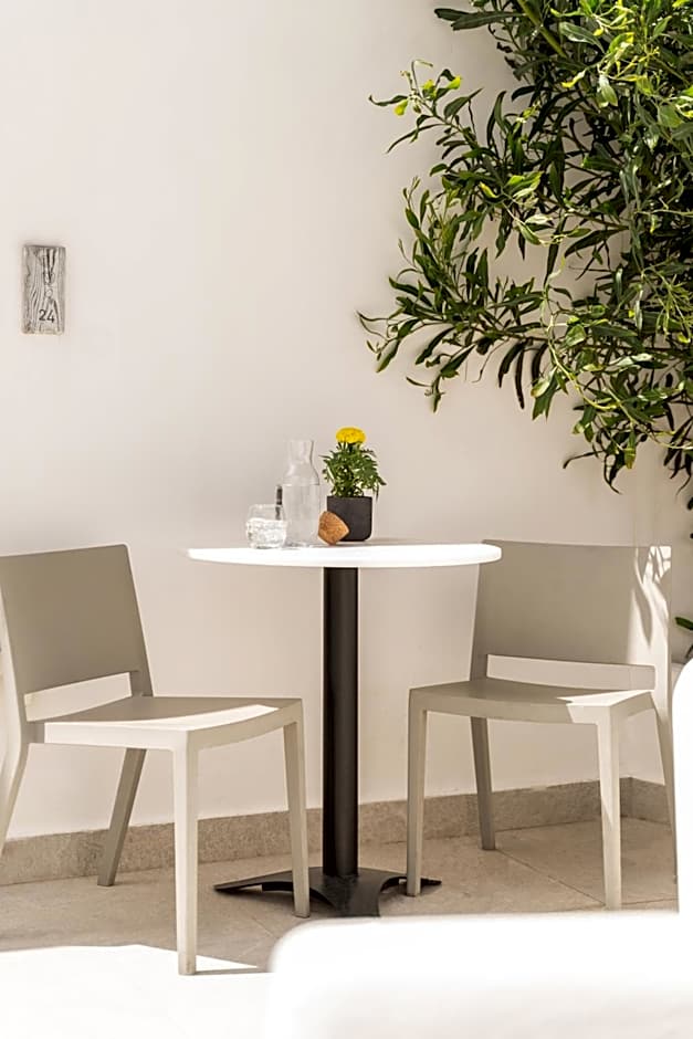 Rocabella Santorini Hotel & Spa