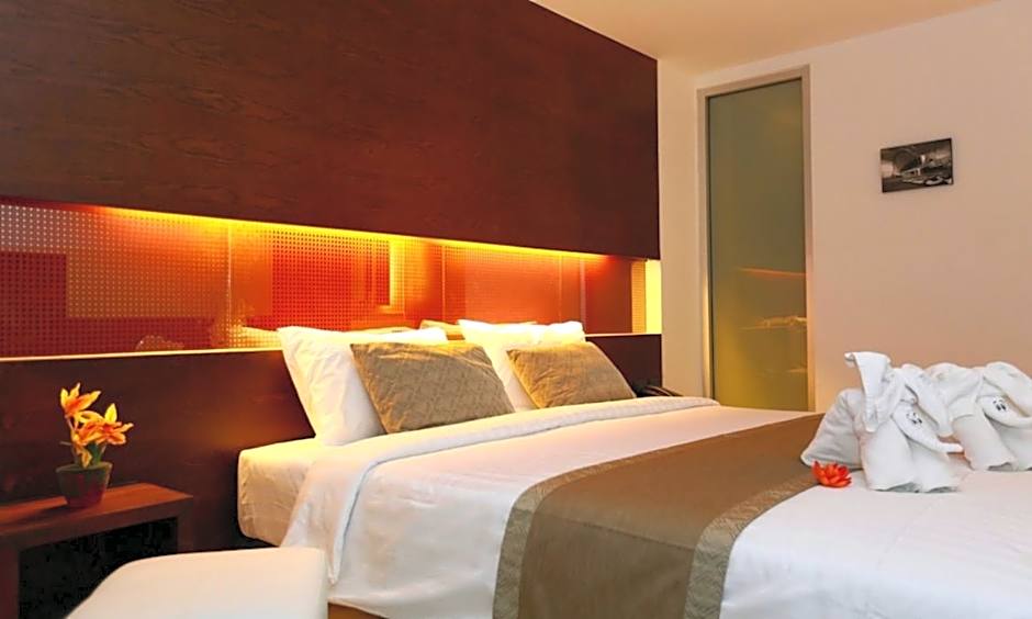 The Bangkok Airport Link Suite
